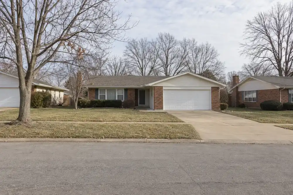 Illustration of a typical residential street in the Hazelwood, MO area